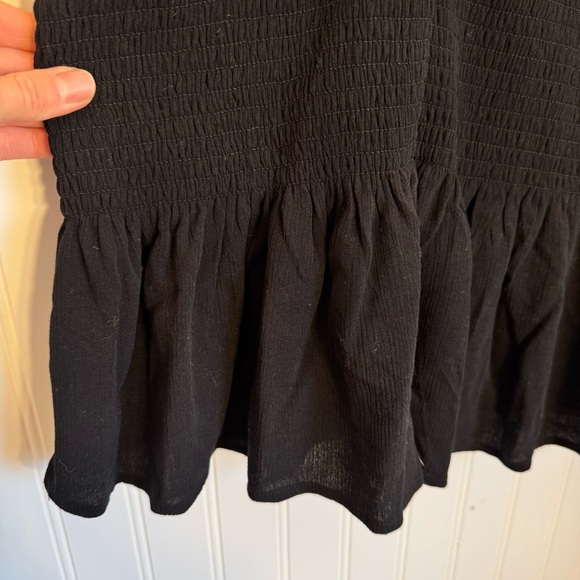 Torrid Women’s Black Crinkle Gauze Smocked Tank Top Size 4X - Picture 6 of 12